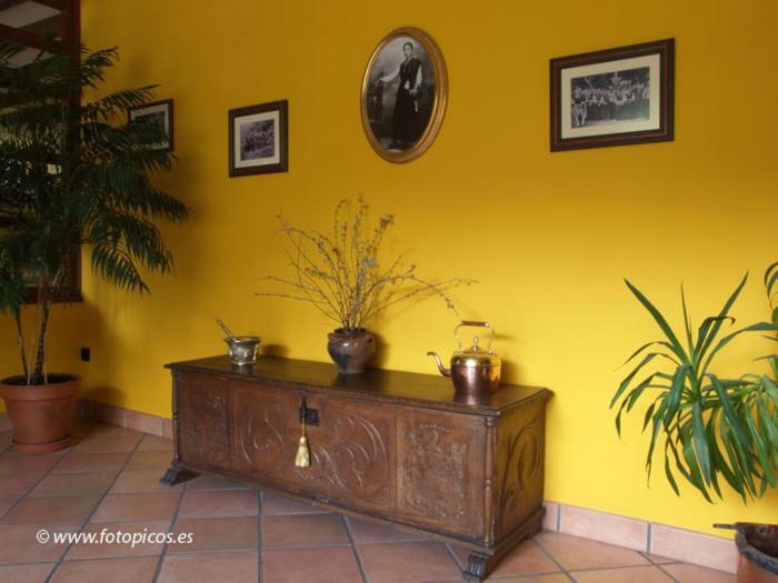 Apartamentos Villa De Cabrales Arenas De Cabrales Eksteriør billede